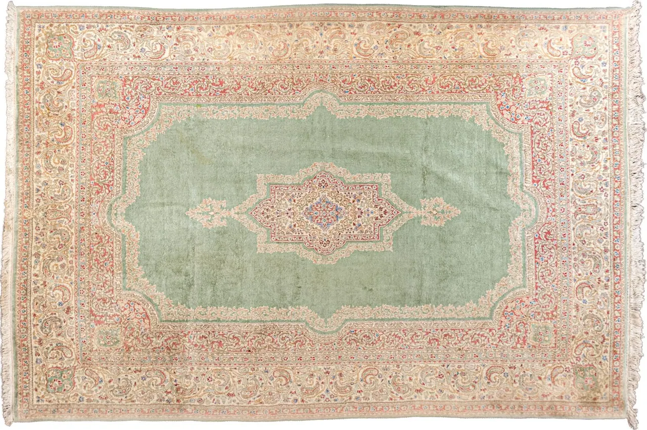 Handwoven rug No. 085, 10′ × 14′, viewed from above