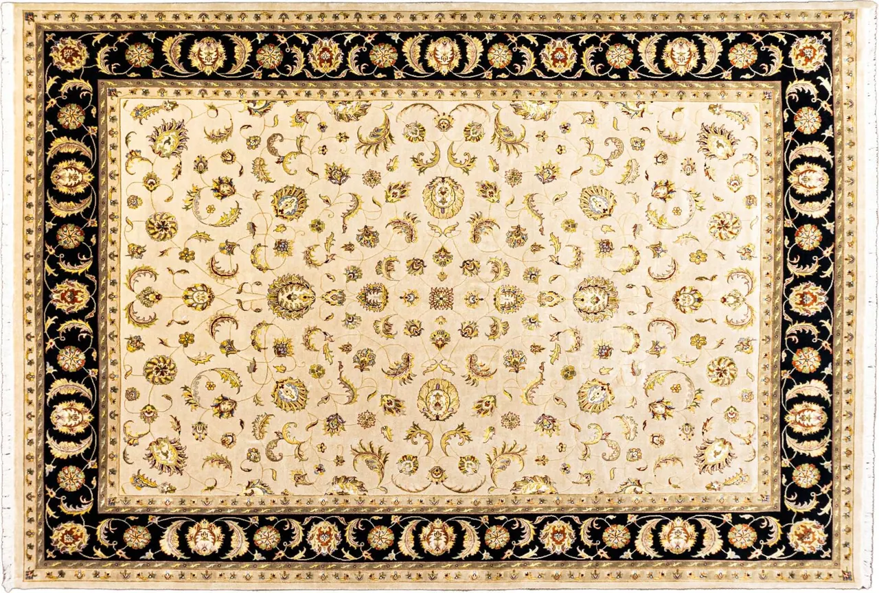 Handwoven rug No. 095, 10′ × 14′, viewed from above