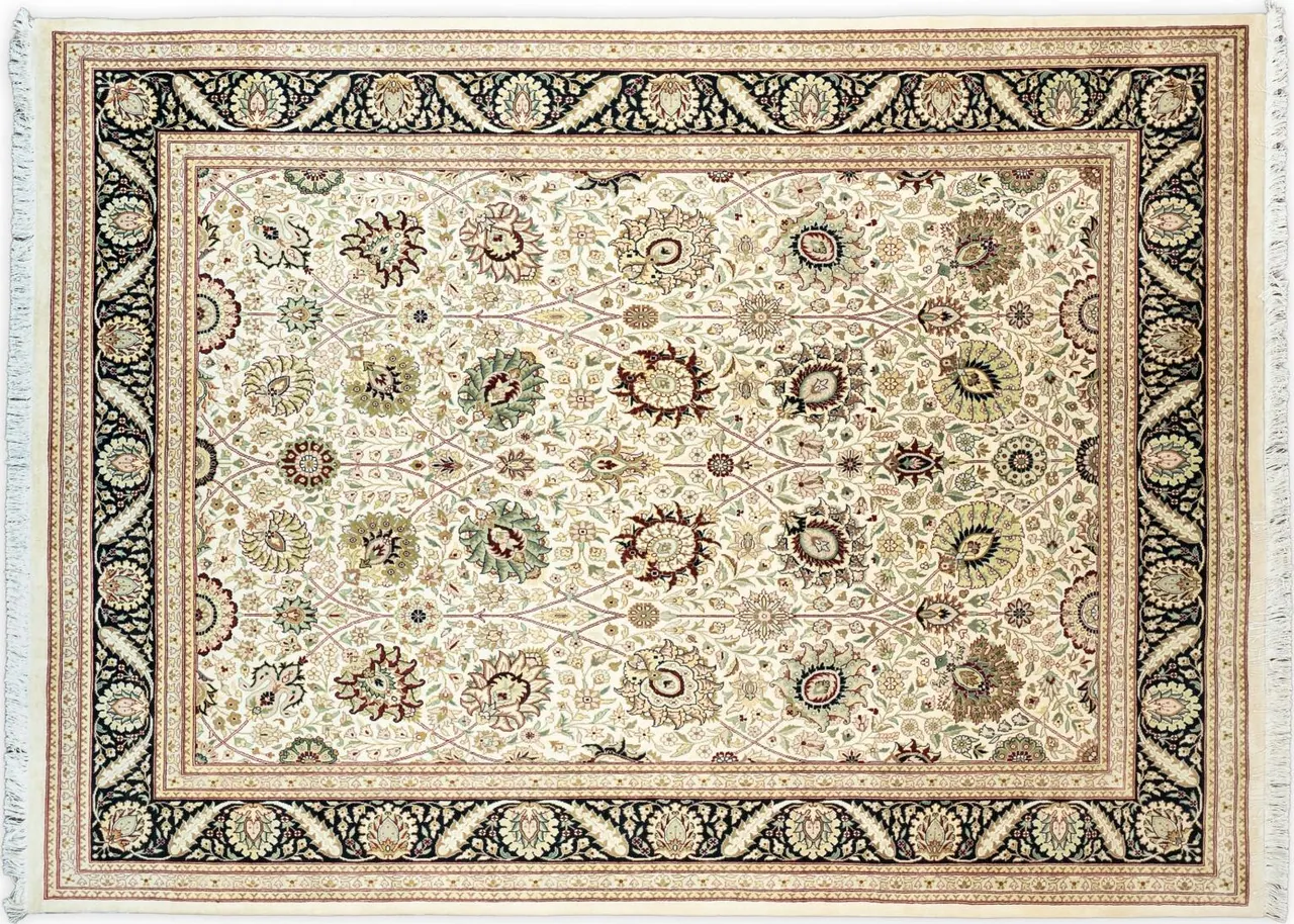 Handwoven rug No. 276, 8′ × 10′, viewed from above