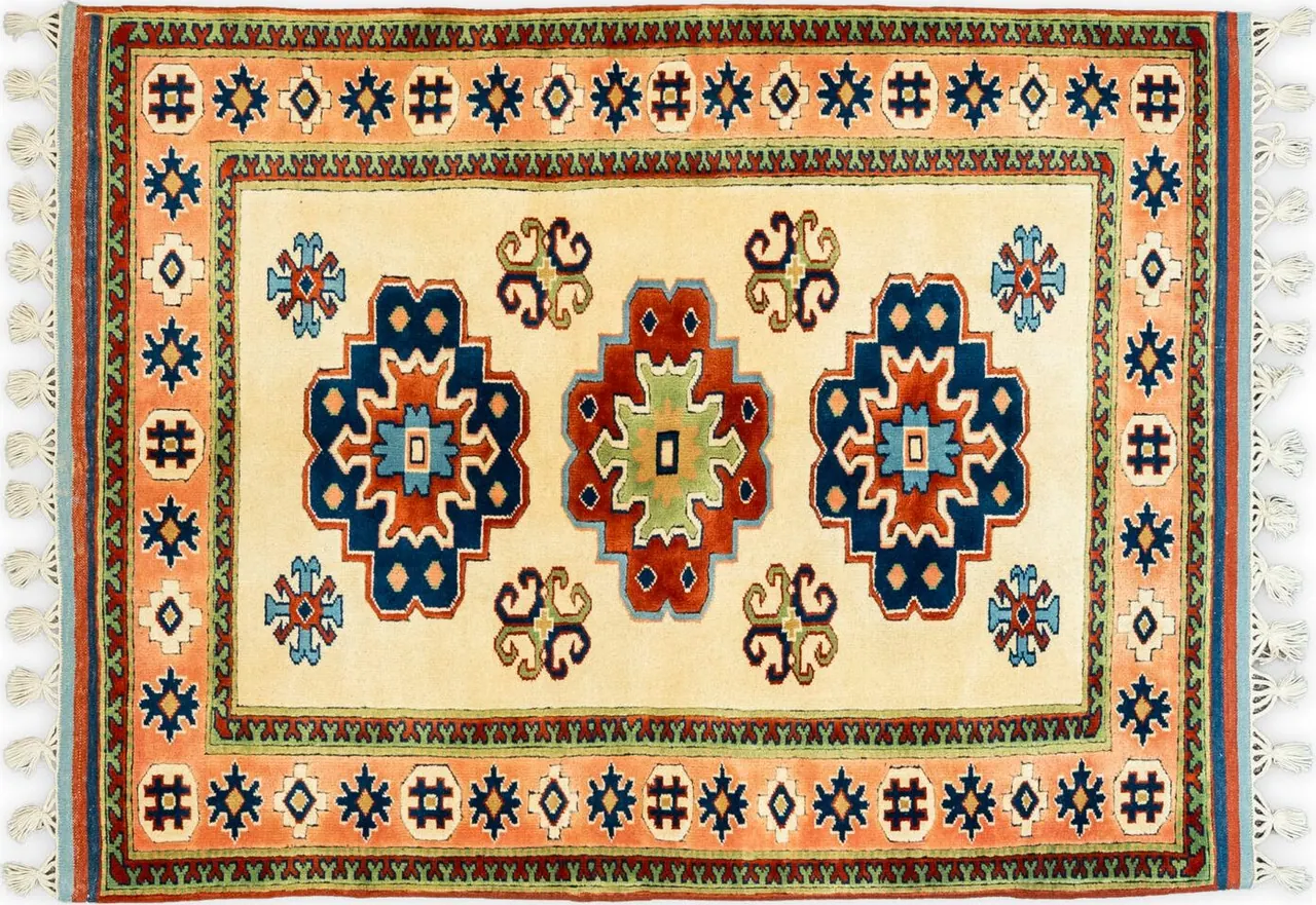 Handwoven rug No. 337, 5′ × 7′, viewed from above