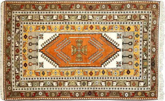 Handwoven rug No. 552, 5′ × 7′
