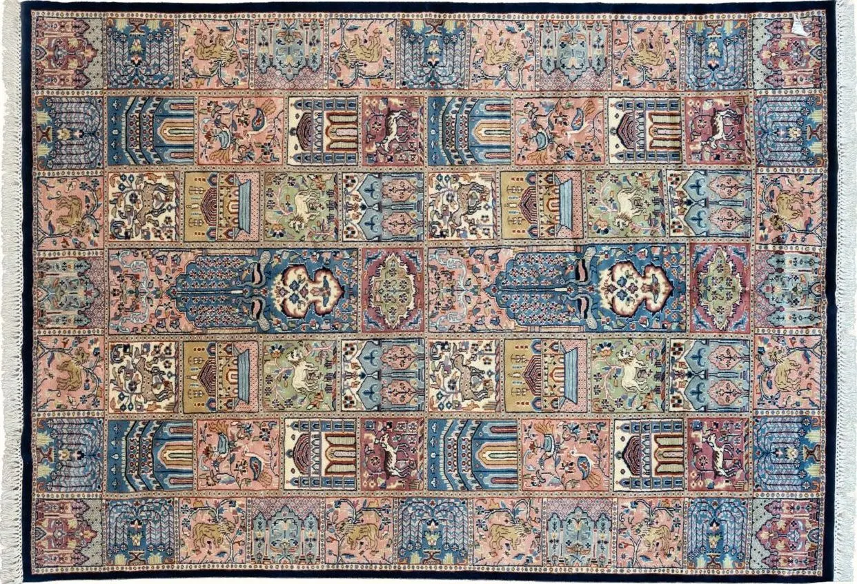 Handwoven rug No. 602, 6′ × 9′, viewed from above