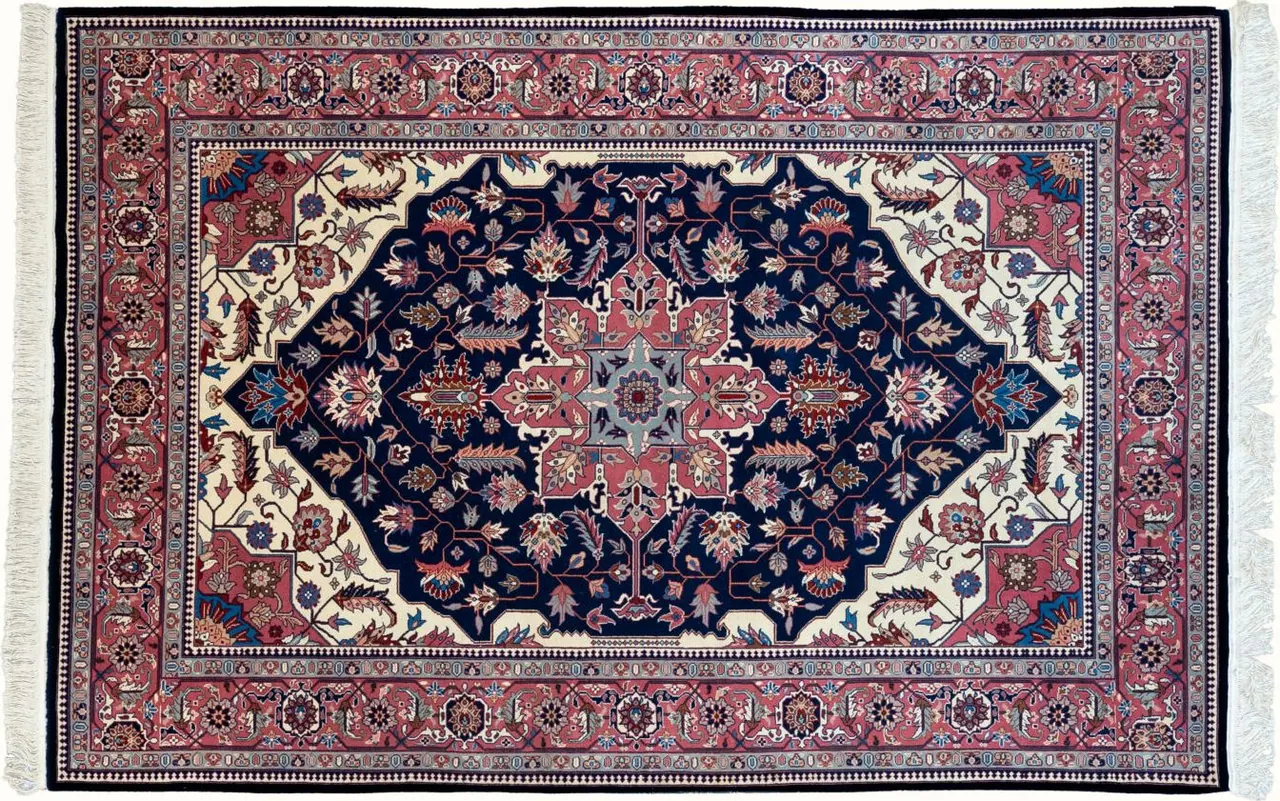 Handwoven rug No. 603, 6′ × 9′, viewed from above