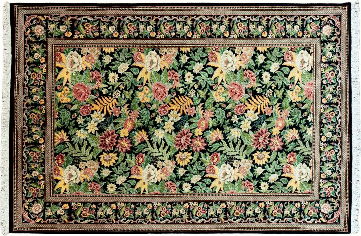 Handwoven rug No. 641, 6′ × 9′, viewed from above
