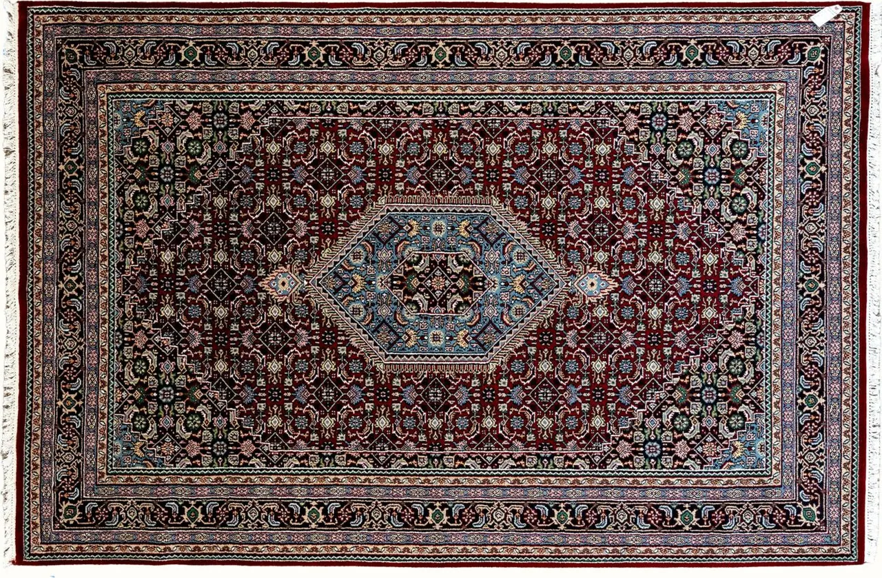 Handwoven rug No. 642, 6′ × 9′, viewed from above