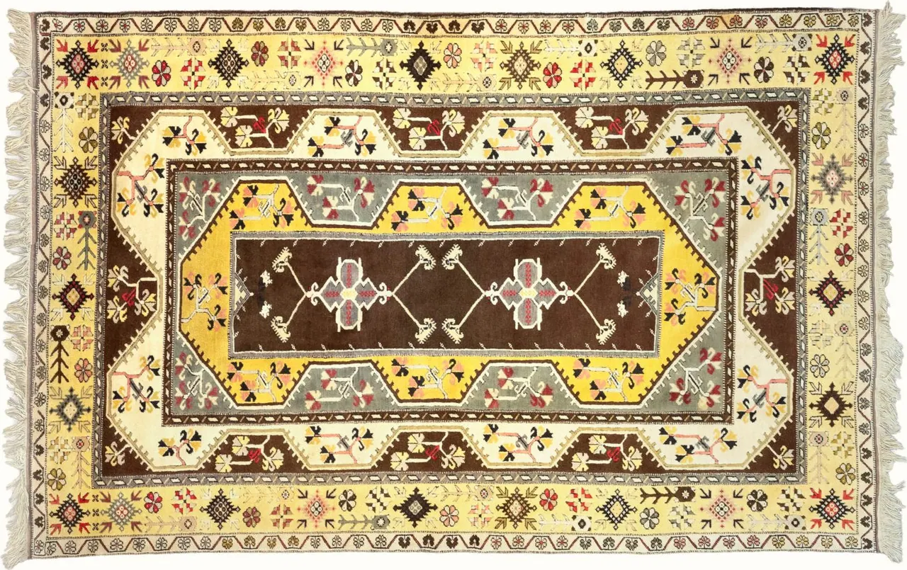 Handwoven rug No. 664, 6′ × 9′, viewed from above