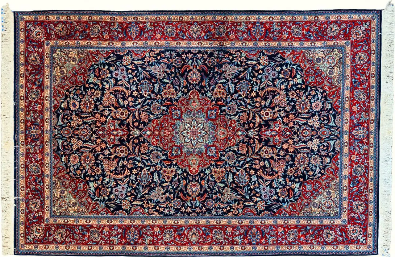Handwoven rug No. 671, 6′ × 9′, viewed from above